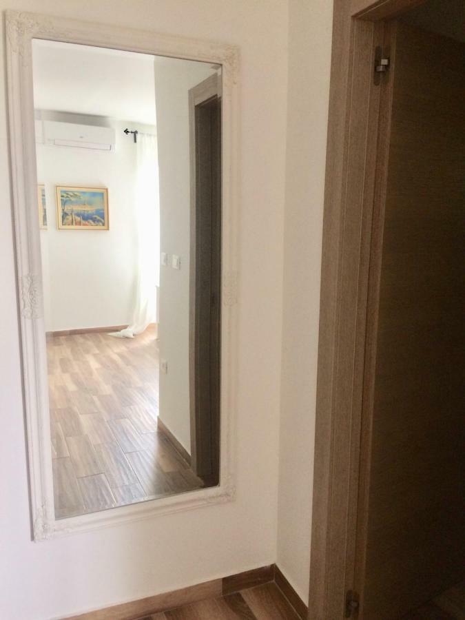 Apartment Mony Ровинь Экстерьер фото
