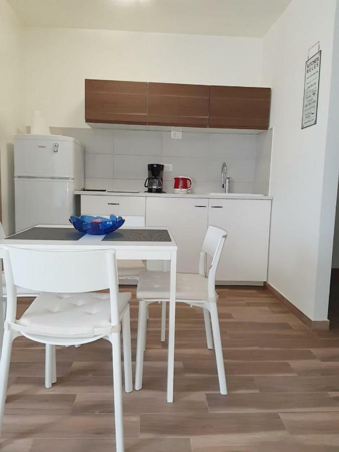 Apartment Mony Ровинь Экстерьер фото