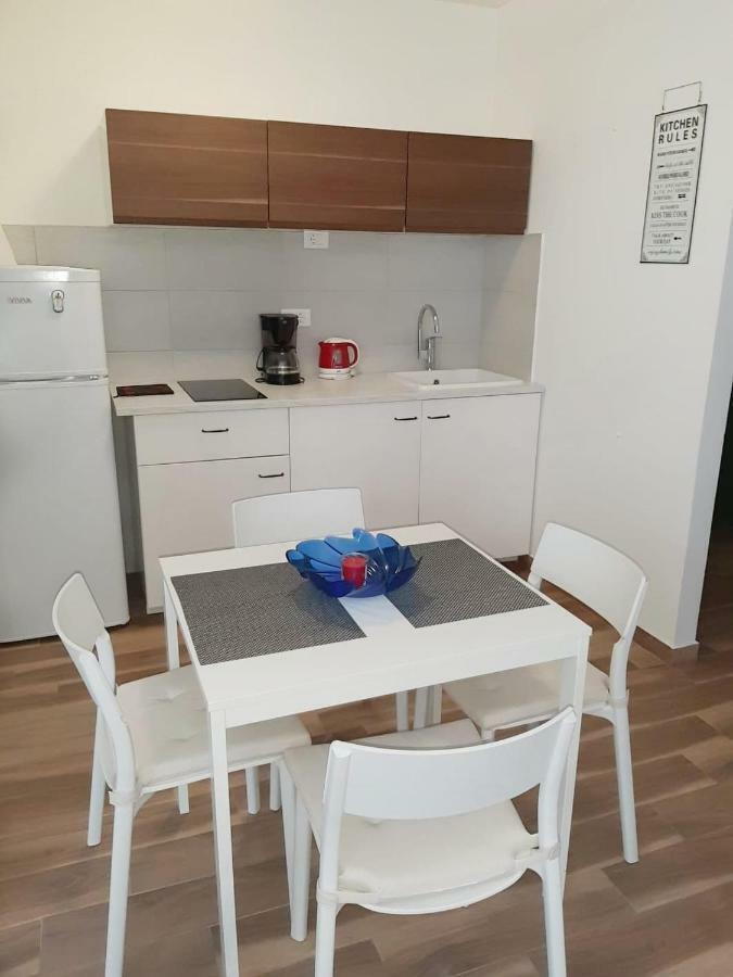 Apartment Mony Ровинь Экстерьер фото